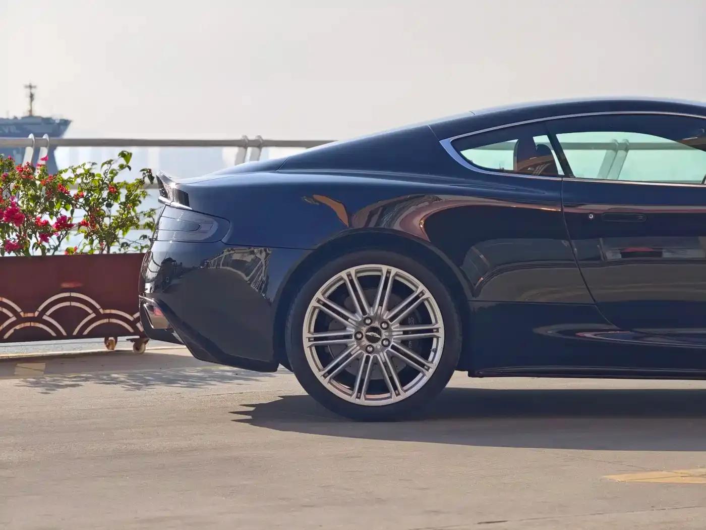 Aston Martin DBS 2009 6.0 Touchtronic Coupe — миниатюра 5