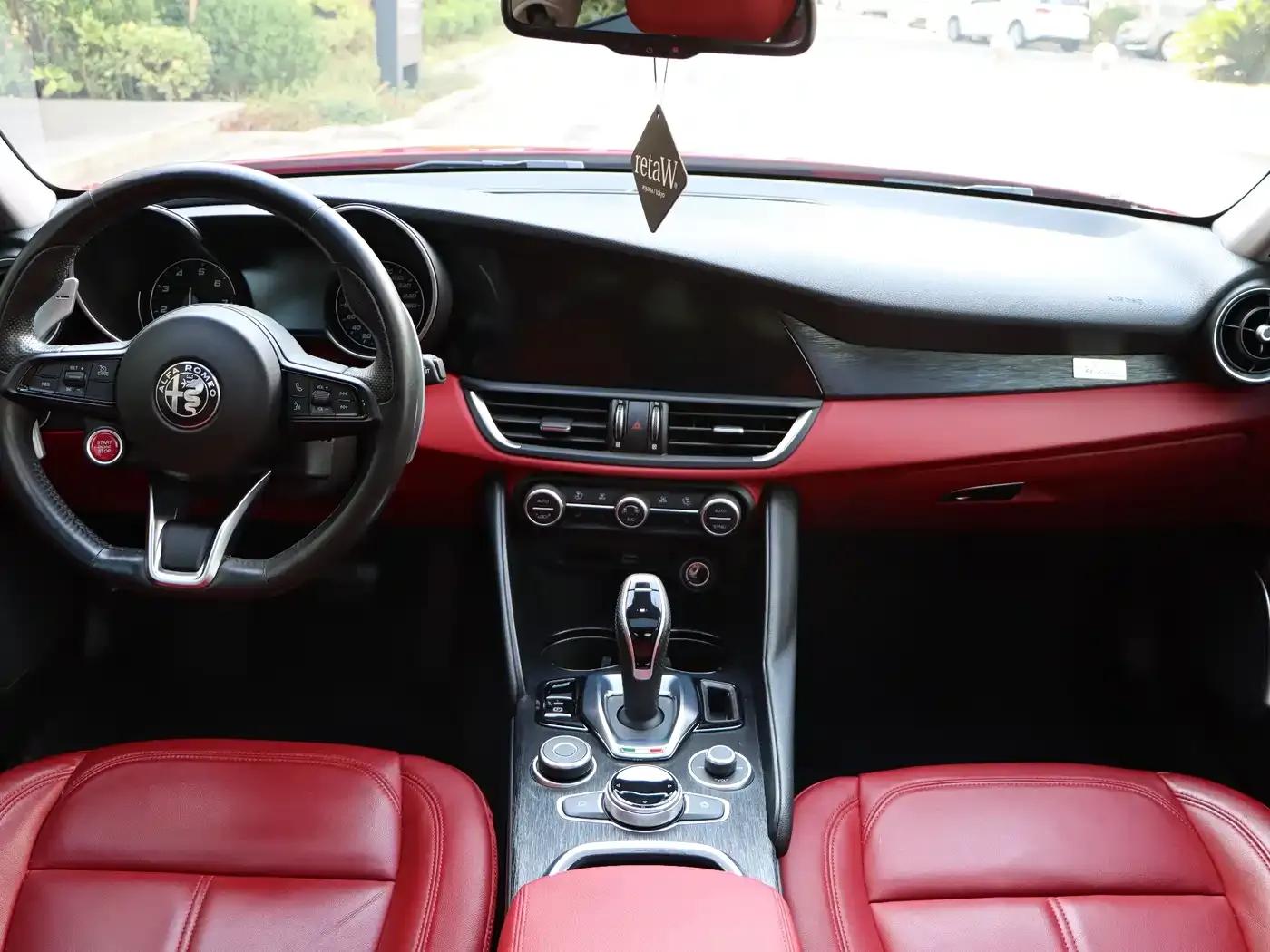 2012 Virage 6.0 Coupe — миниатюра 14