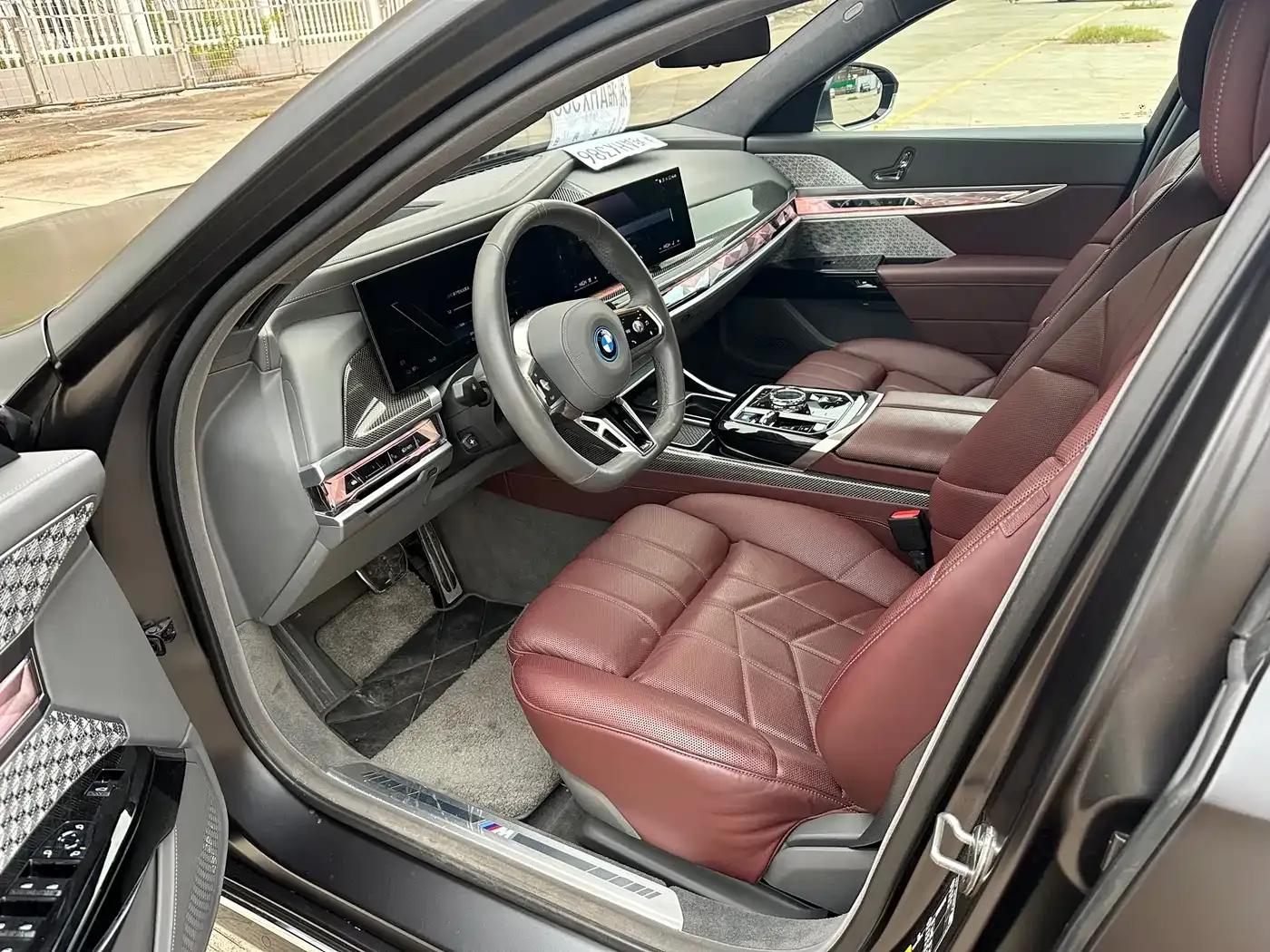 BMW i7 2023 eDrive50L M Sport Package — миниатюра 4