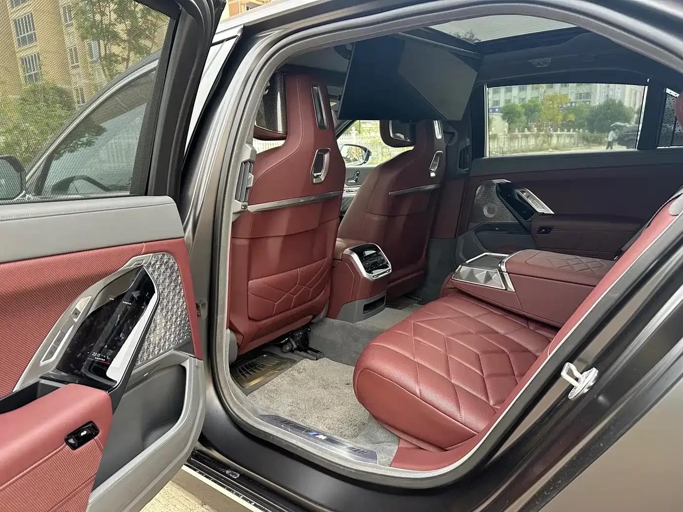 BMW i7 2023 eDrive50L M Sport Package — миниатюра 6