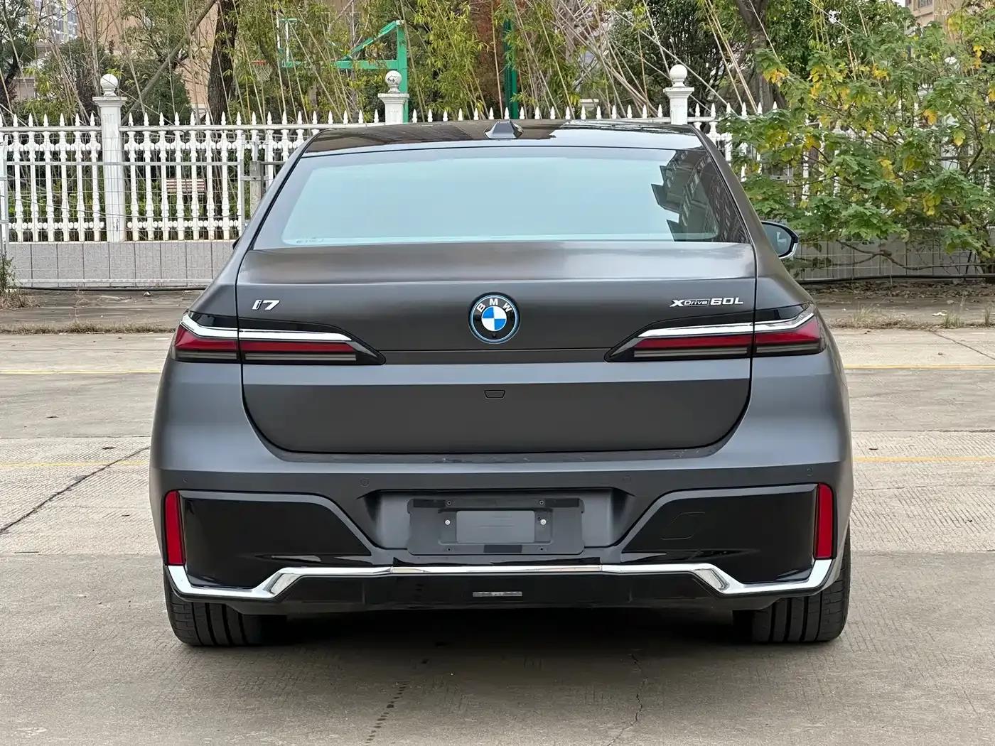 BMW i7 2023 eDrive50L M Sport Package — миниатюра 8