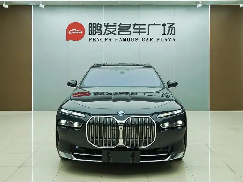 BMW i7 2023 xDrive60L Luxury Package — миниатюра 2