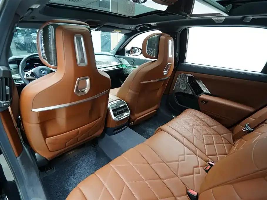 BMW i7 2023 xDrive60L Luxury Package — миниатюра 13