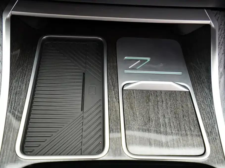 BMW i7 2023 xDrive60L Luxury Package — миниатюра 10