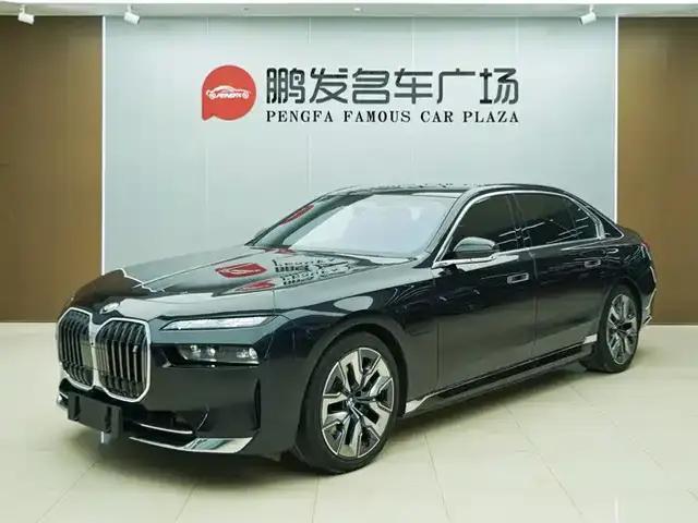 BMW i7 2023 xDrive60L Luxury Package