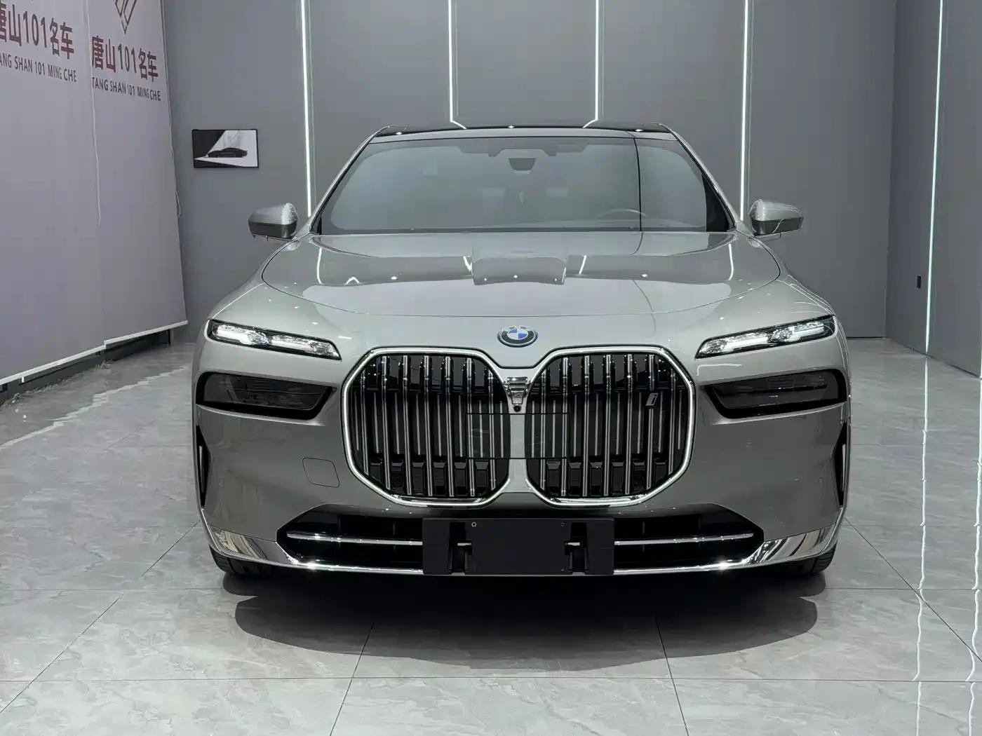 BMW i7 2023 eDrive50L Luxury Package — миниатюра 2