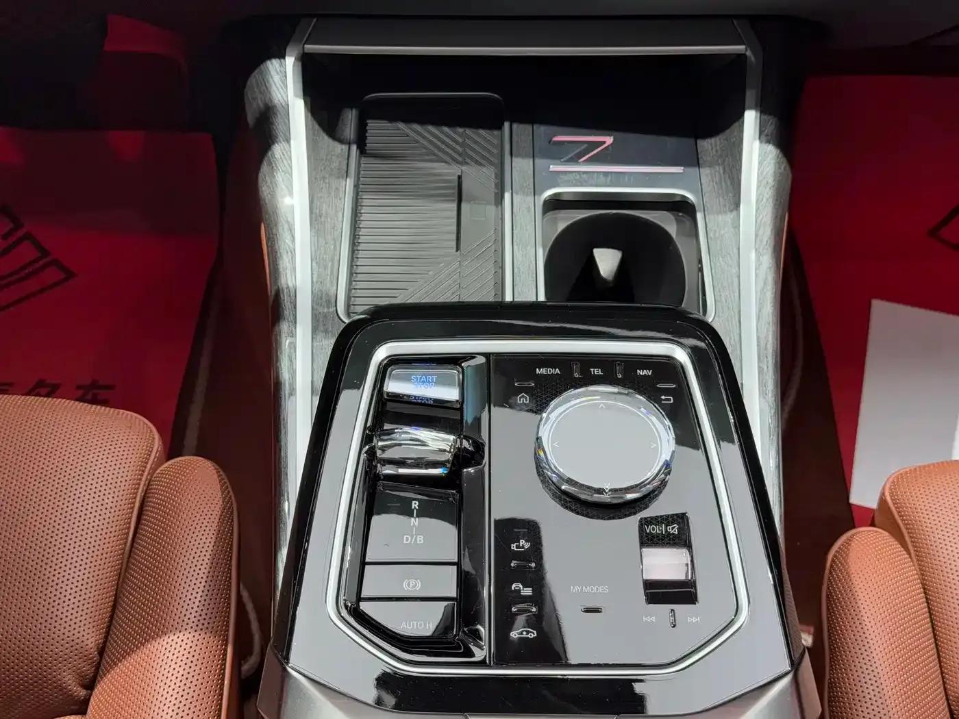 BMW i7 2023 eDrive50L Luxury Package — миниатюра 15