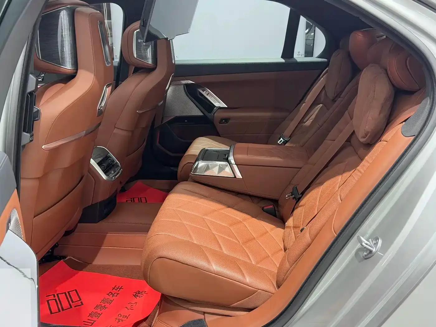 BMW i7 2023 eDrive50L Luxury Package — миниатюра 16