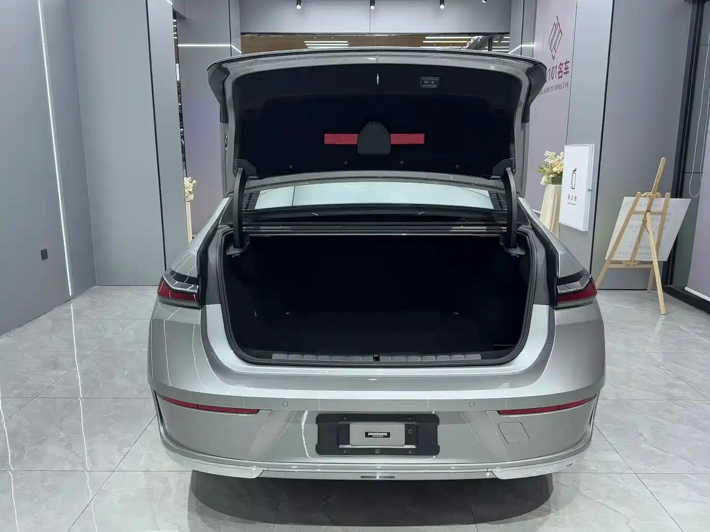 BMW i7 2023 eDrive50L Luxury Package — миниатюра 23