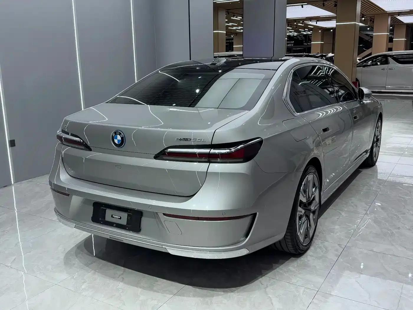 BMW i7 2023 eDrive50L Luxury Package — миниатюра 9