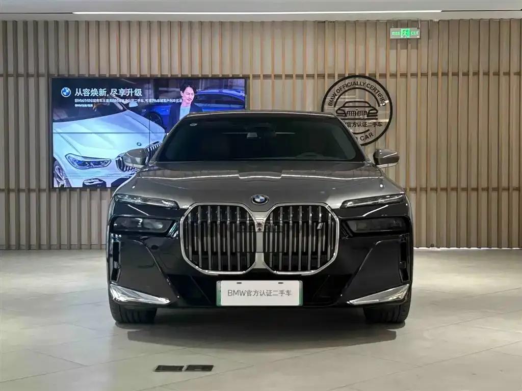 2023 BMW i7 xDrive60L M Sport Package — миниатюра 2
