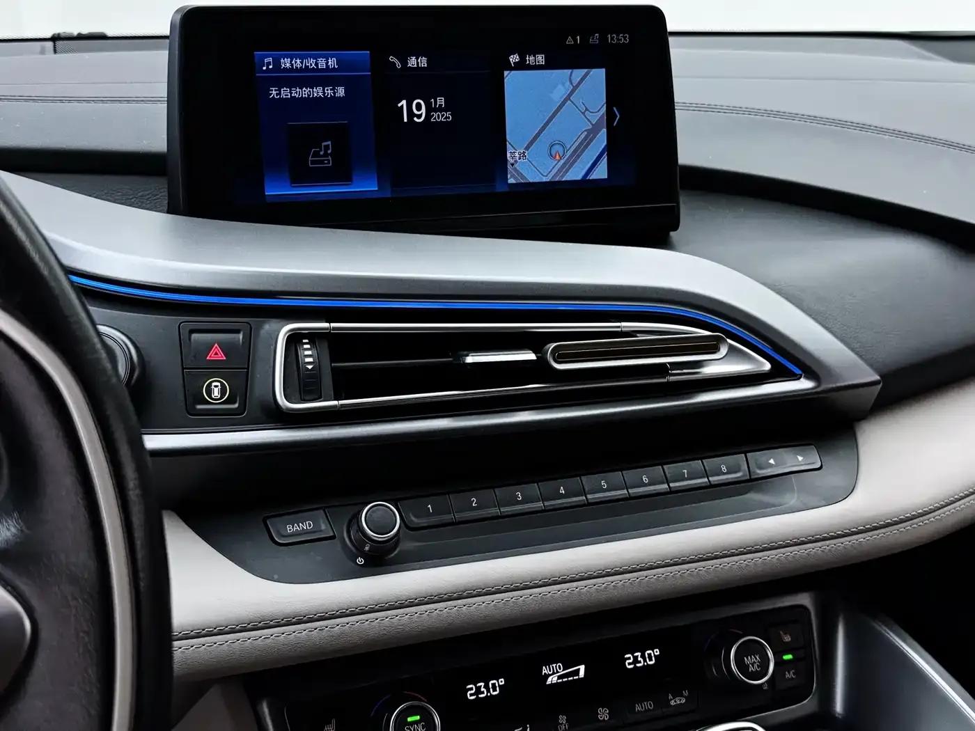BMW i8 2014 Standard Edition — миниатюра 15