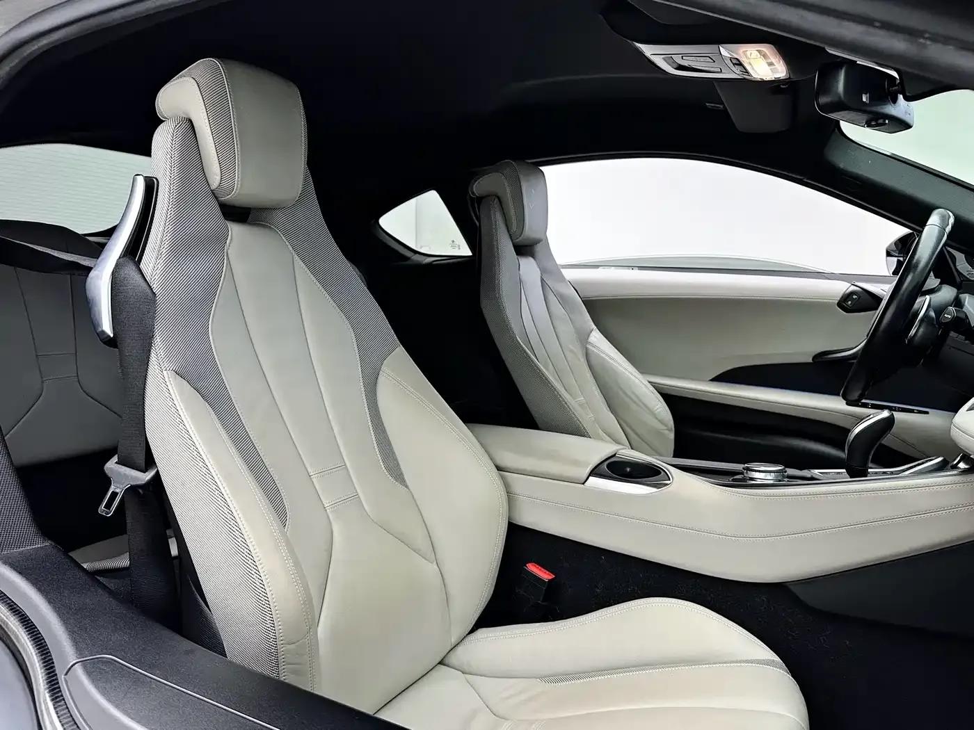 BMW i8 2014 Standard Edition — миниатюра 21