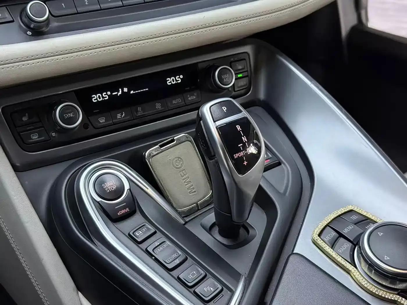 BMW i8 2014 Standard Edition — миниатюра 11