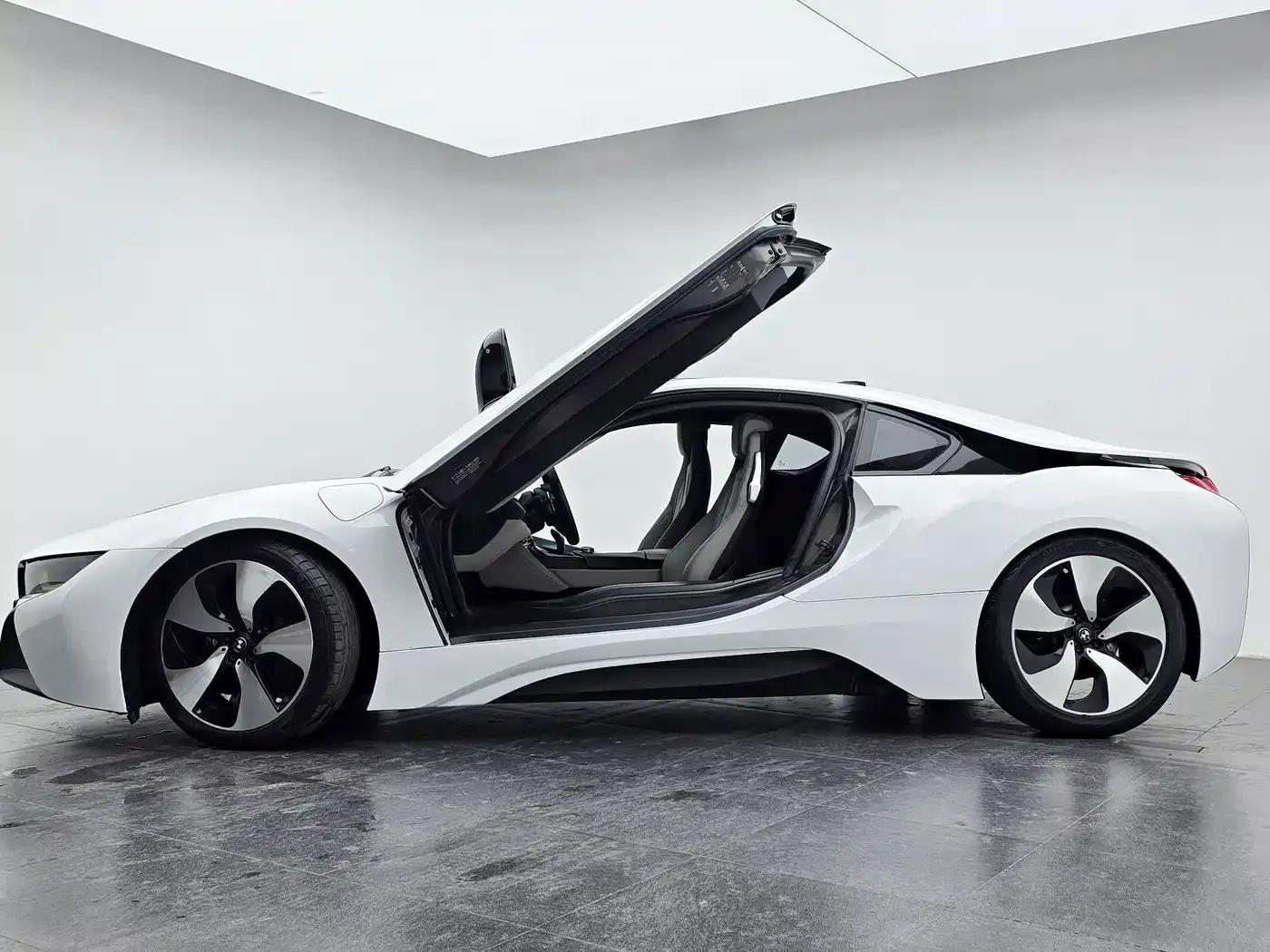 BMW i8 2014 Standard Edition — миниатюра 2
