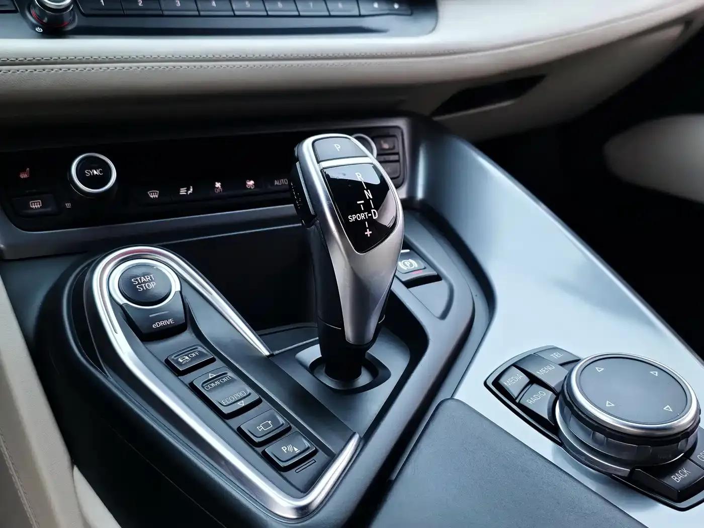 BMW i8 2014 Standard Edition — миниатюра 24