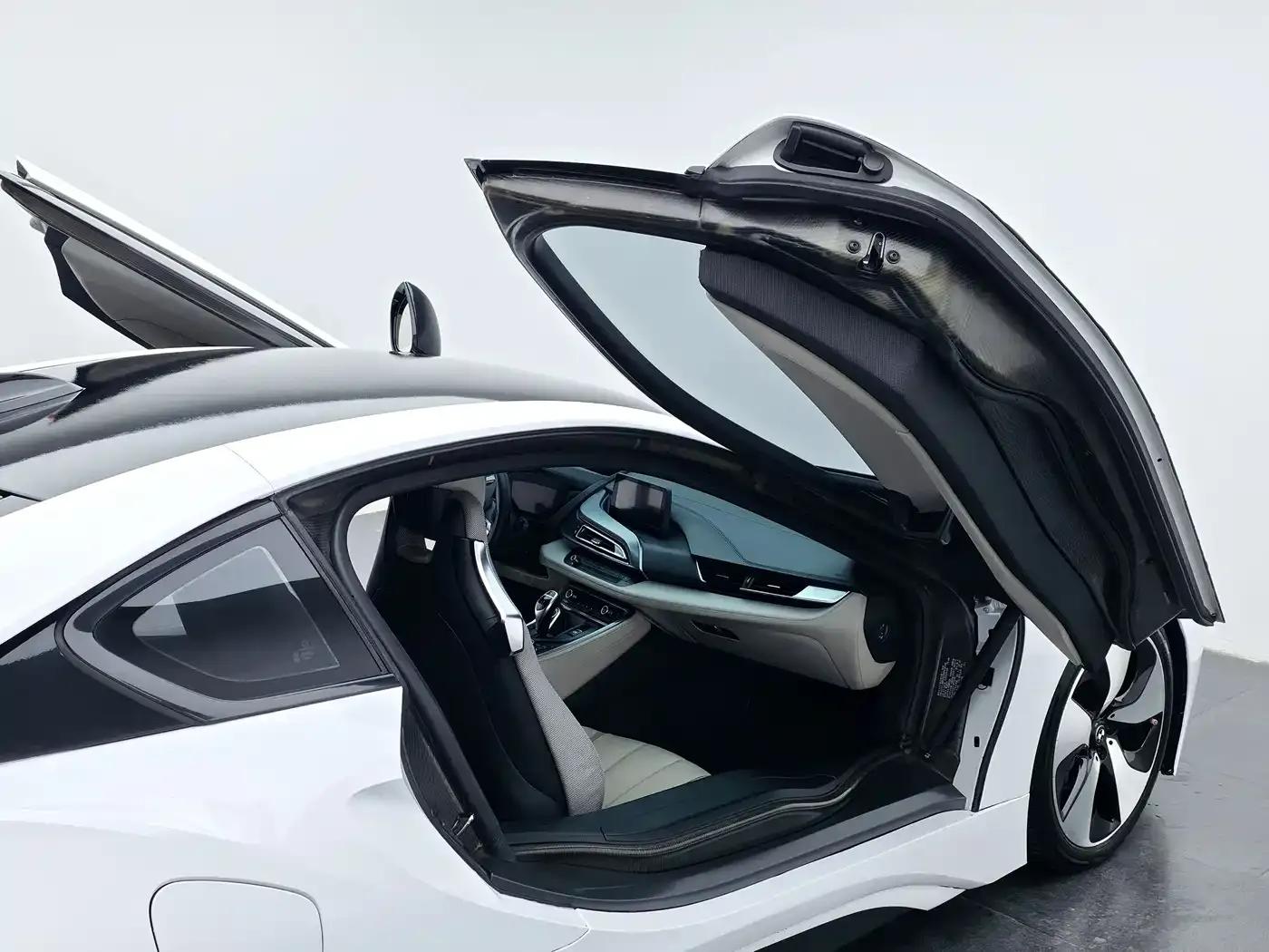 BMW i8 2014 Standard Edition — миниатюра 30