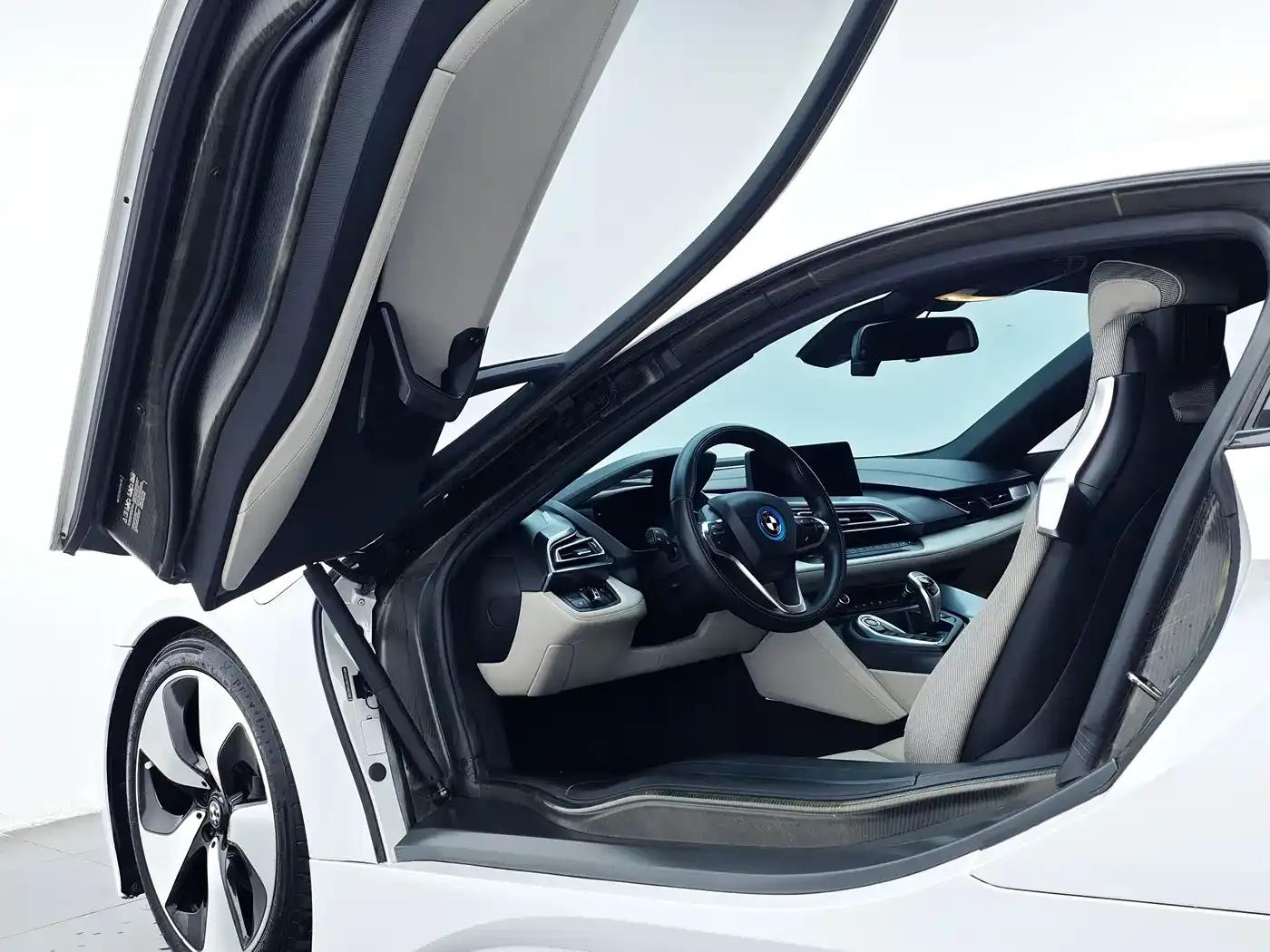 BMW i8 2014 Standard Edition — миниатюра 34