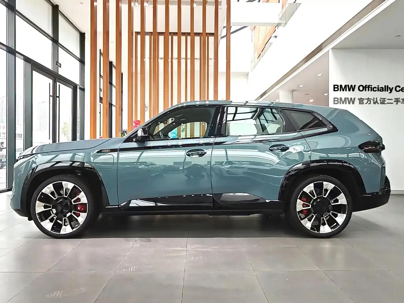 BMW XM 2023 Base Model — миниатюра 17