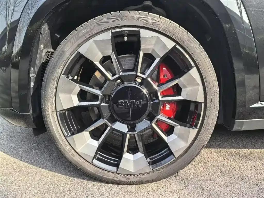 BMW XM 2023 Base Model — миниатюра 13