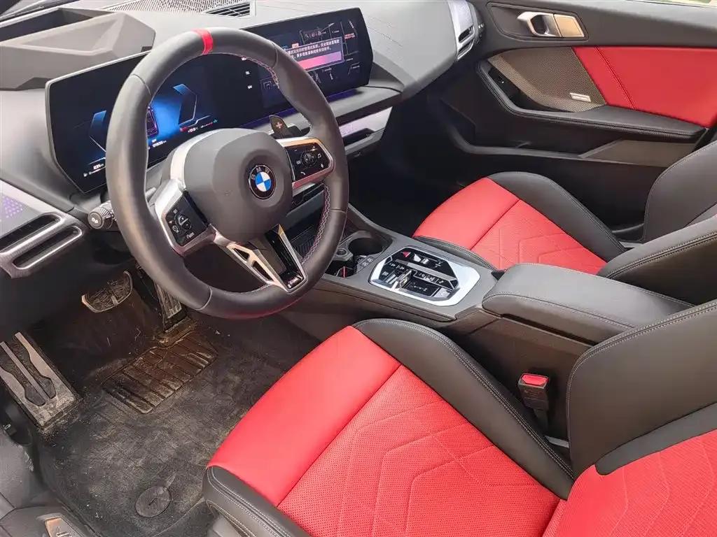 2025 BMW M235L — миниатюра 17