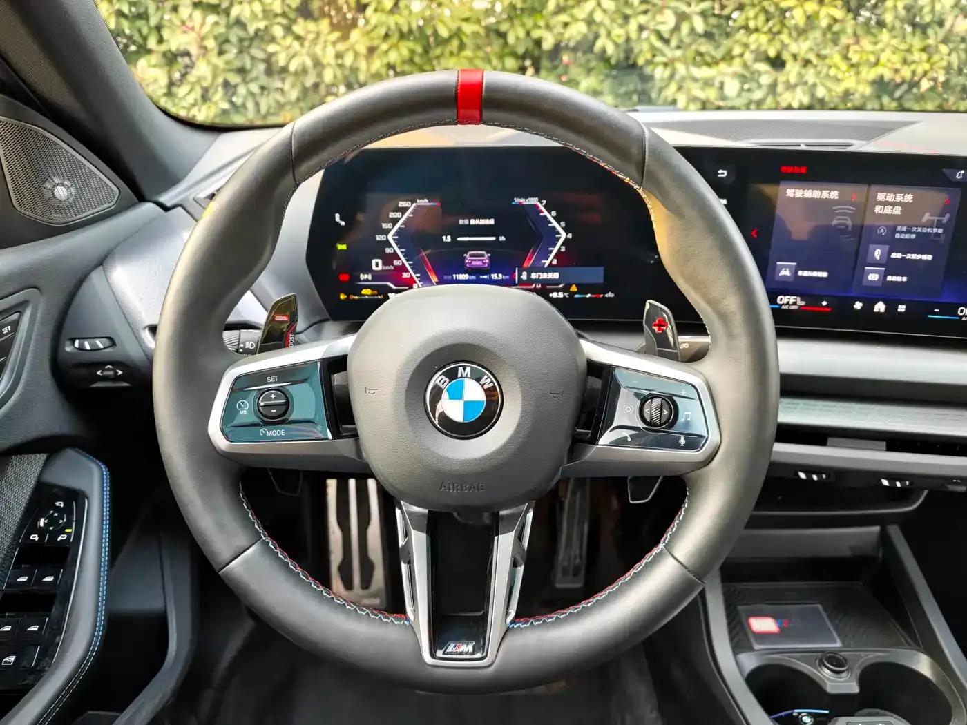 2025 BMW M235L — миниатюра 7