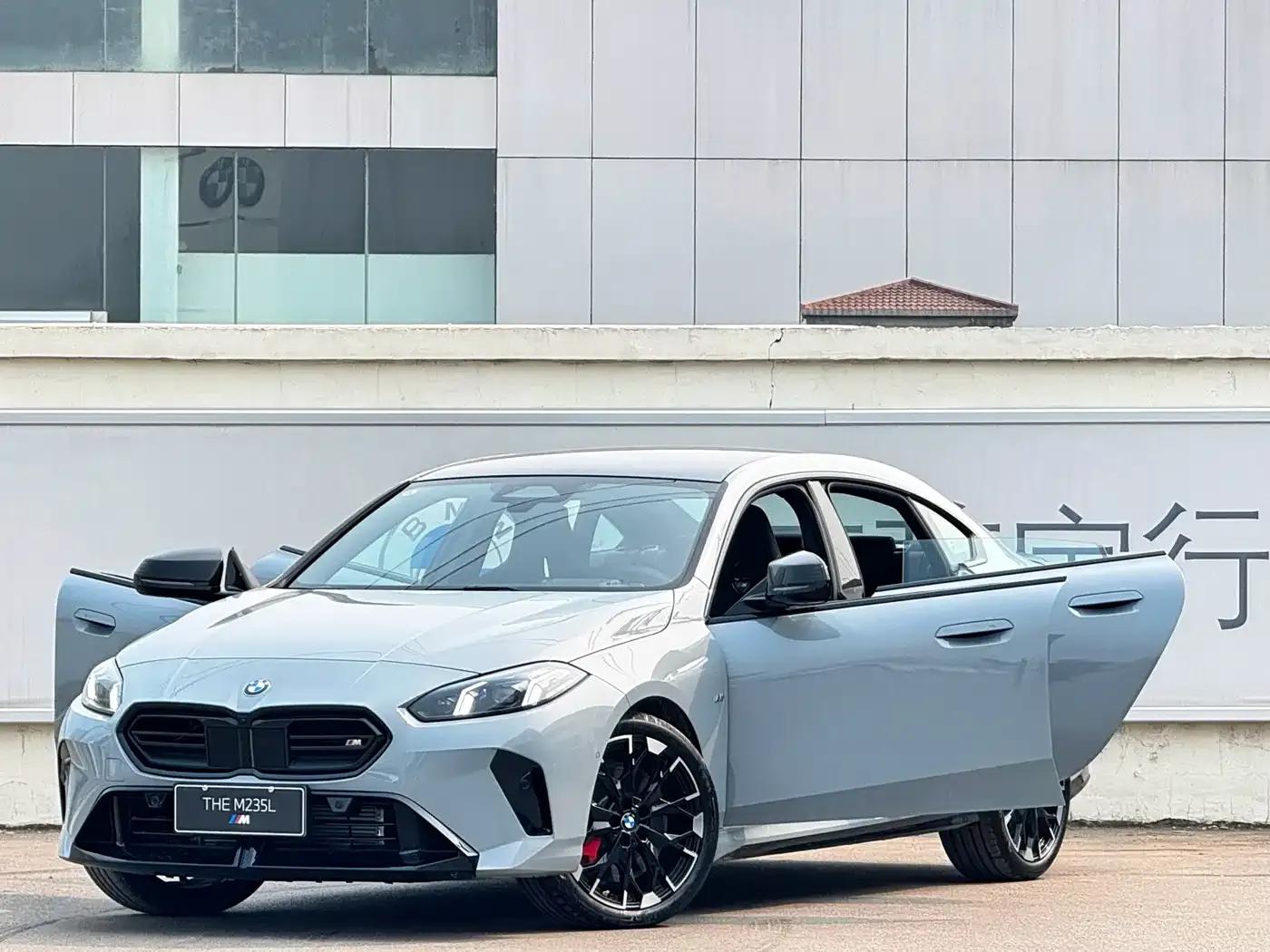 2025 BMW M235L — миниатюра 2