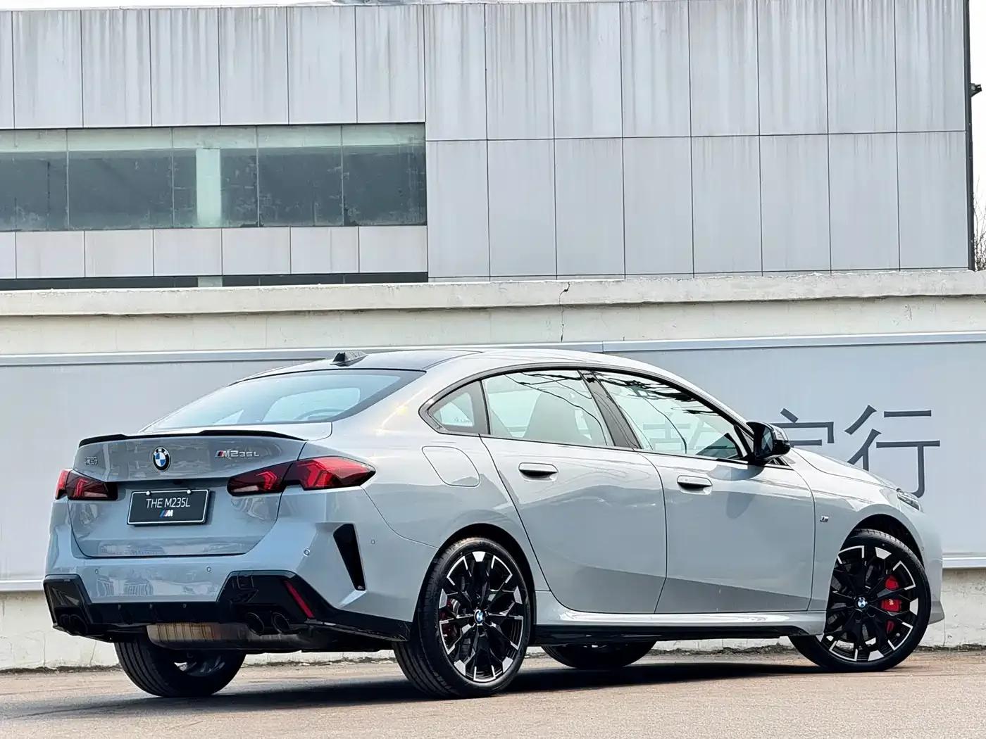 2025 BMW M235L — миниатюра 5