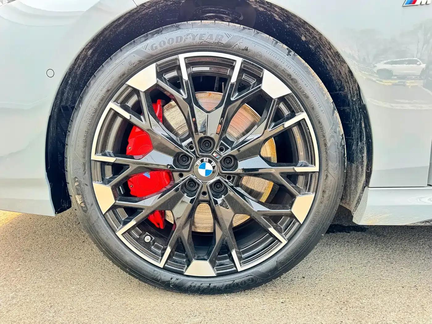 2025 BMW M235L — миниатюра 7