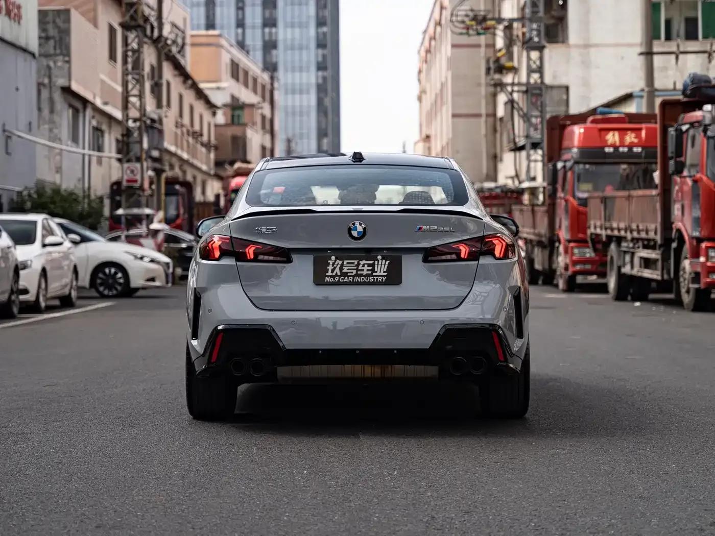 2025 BMW M235L — миниатюра 4