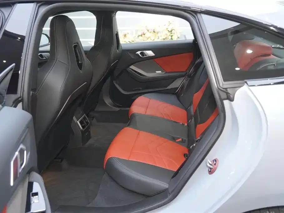 2025 BMW M235L — миниатюра 16
