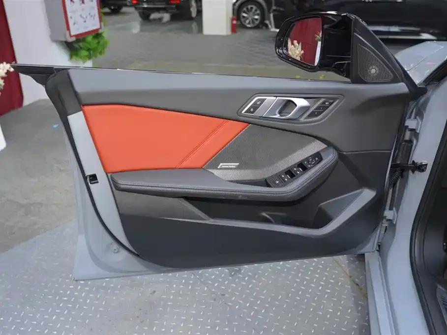 2025 BMW M235L — миниатюра 19