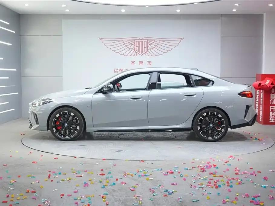 2025 BMW M235L — миниатюра 4
