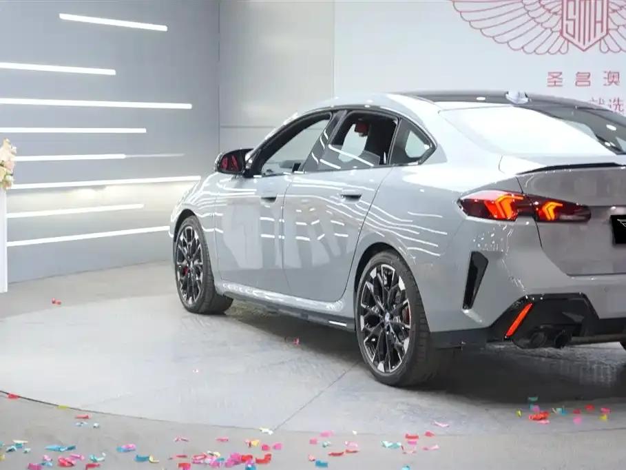 2025 BMW M235L — миниатюра 5