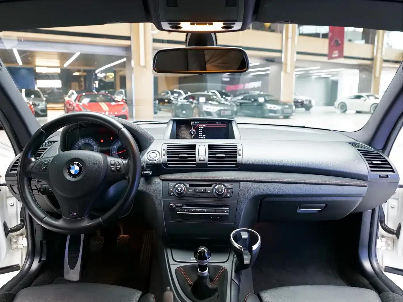 2011 BMW 1 Series M Coupe — миниатюра 11