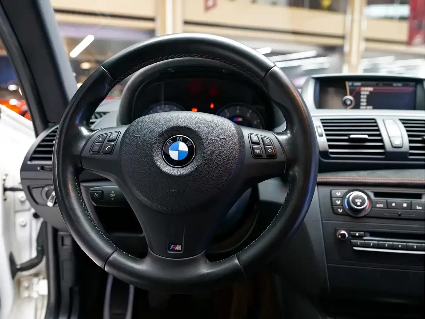 2011 BMW 1 Series M Coupe — миниатюра 12