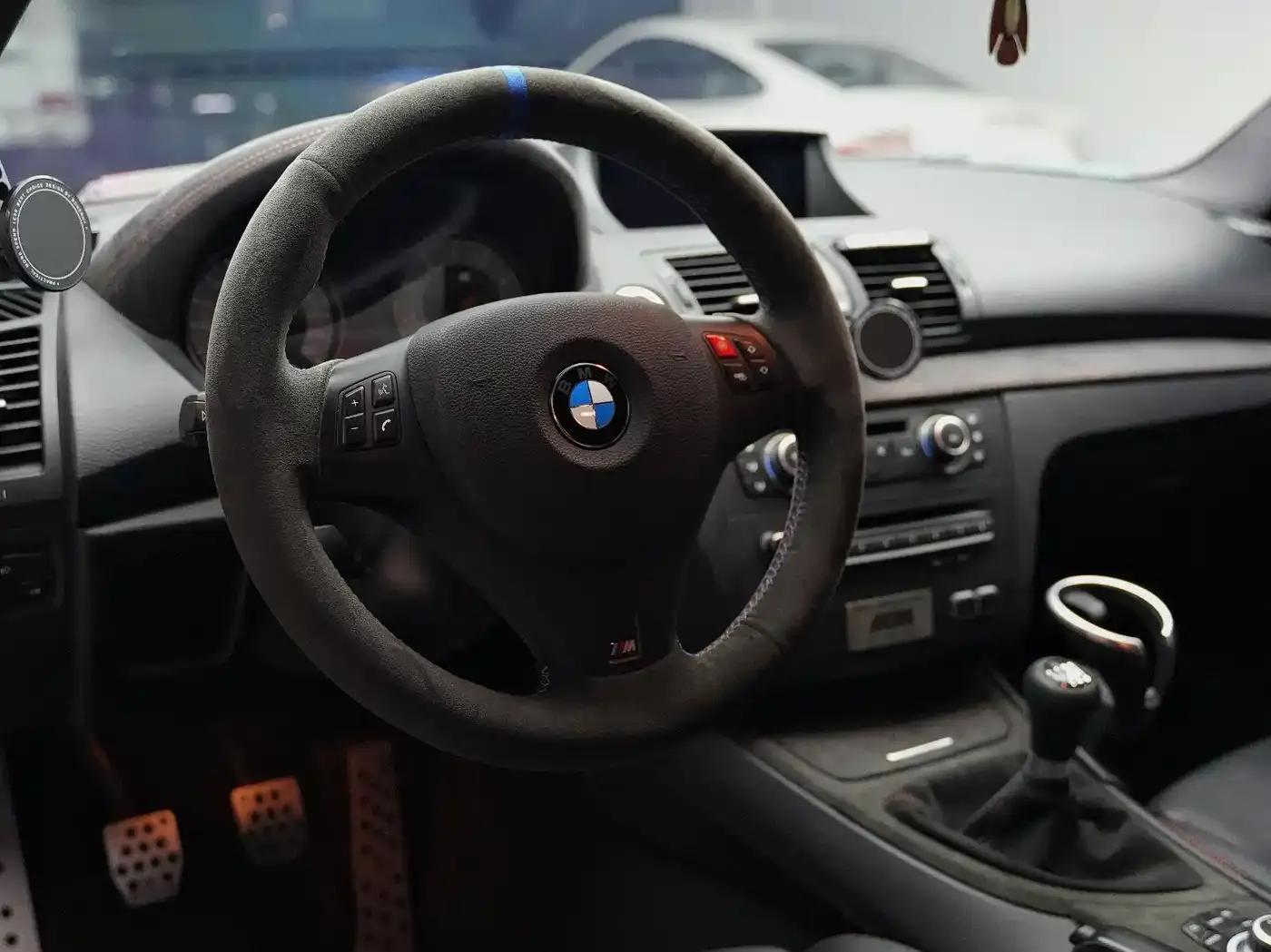 2011 BMW 1 Series M Coupe — миниатюра 13
