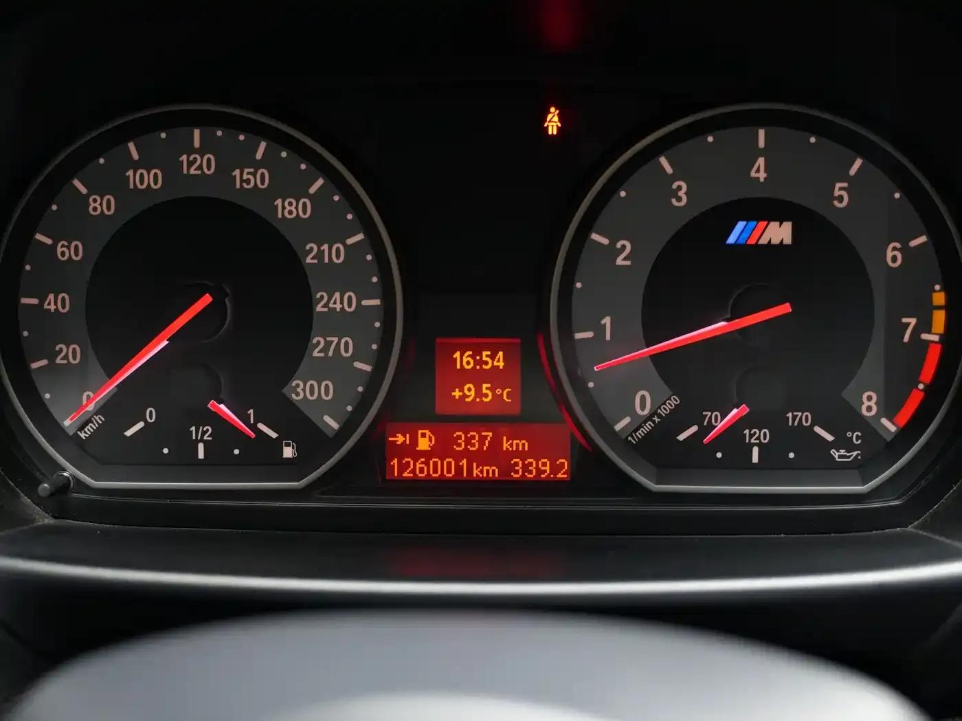 2011 BMW 1 Series M Coupe — миниатюра 14