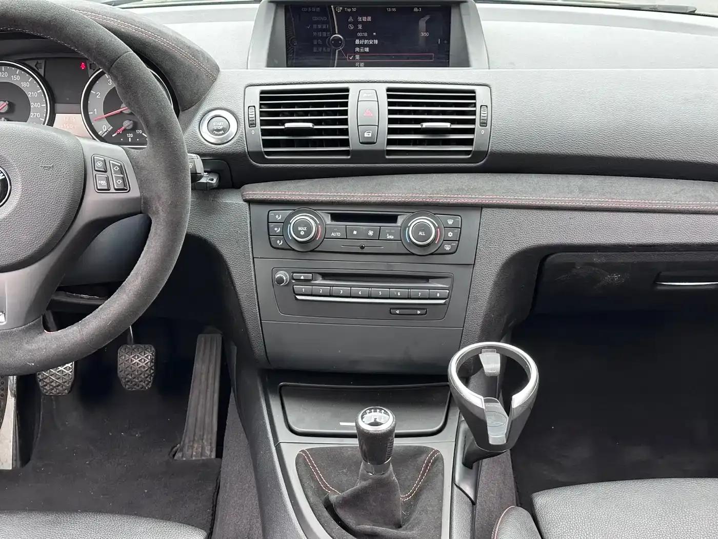 2011 BMW 1 Series M Coupe — миниатюра 11