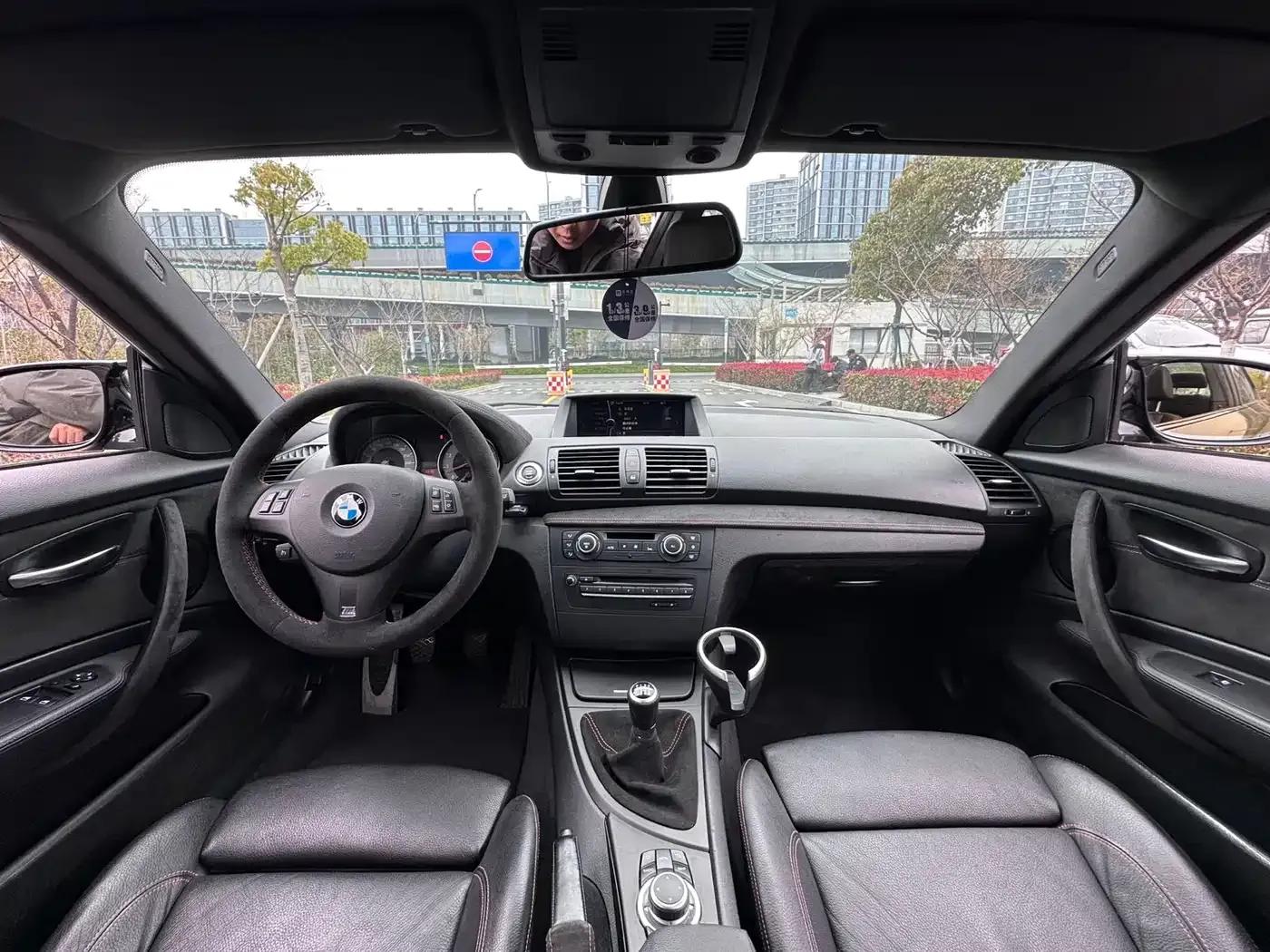 2011 BMW 1 Series M Coupe — миниатюра 12