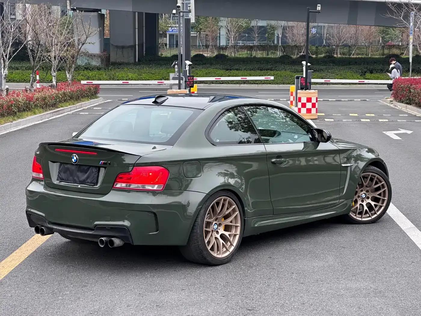 2011 BMW 1 Series M Coupe — миниатюра 18