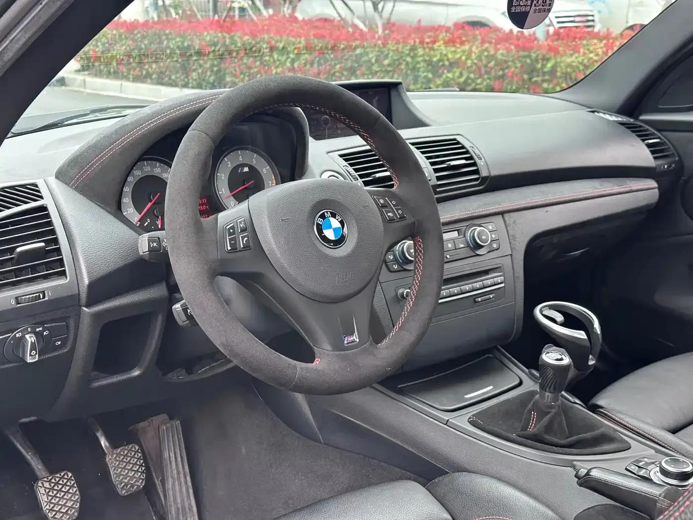 2011 BMW 1 Series M Coupe — миниатюра 6