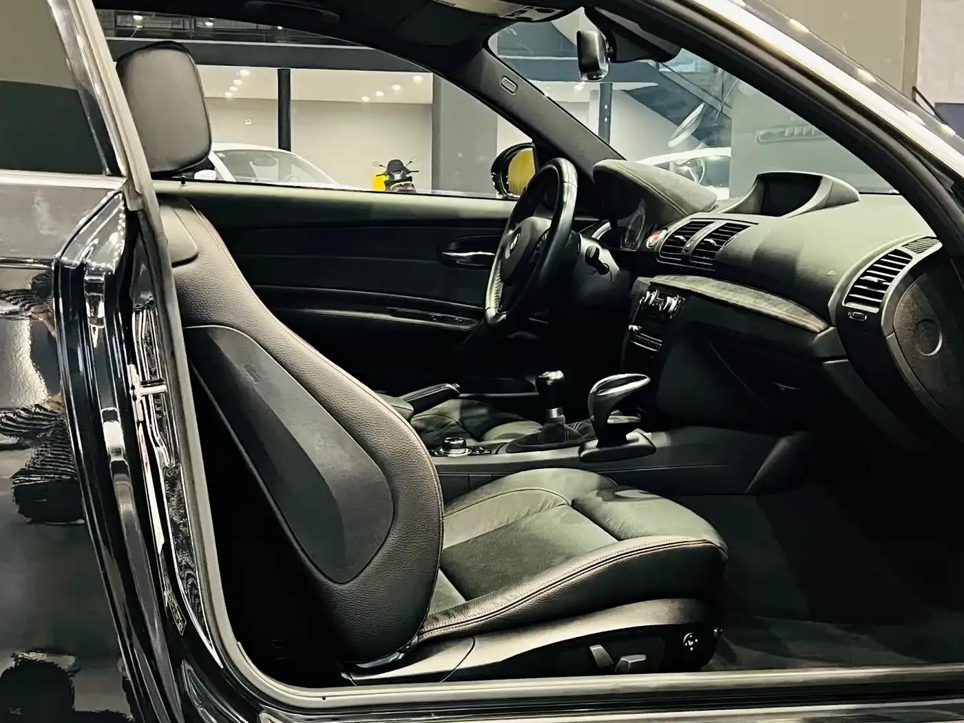 2011 BMW 1 Series M Coupe — миниатюра 6