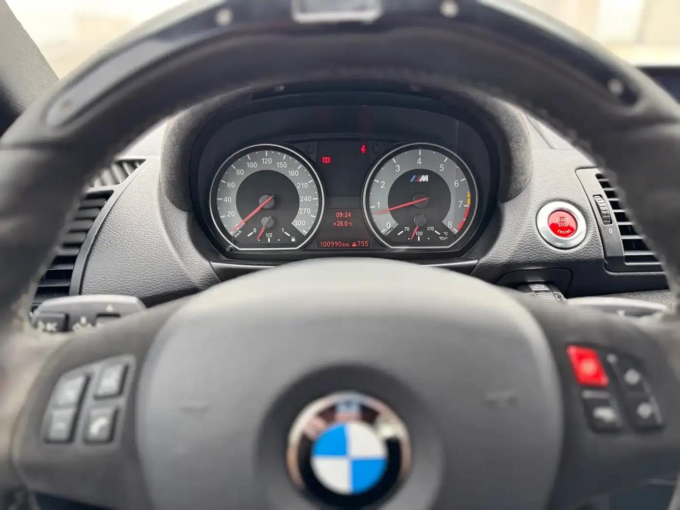 2011 BMW 1 Series M Coupe — миниатюра 13