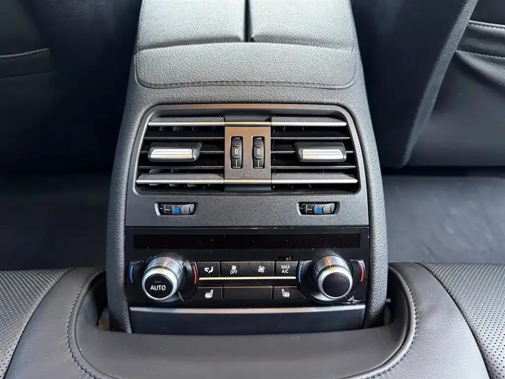 2013 BMW M6 Coupe — миниатюра 23