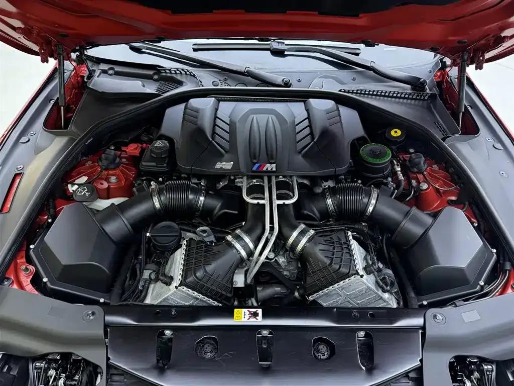 2013 BMW M6 Coupe — миниатюра 10
