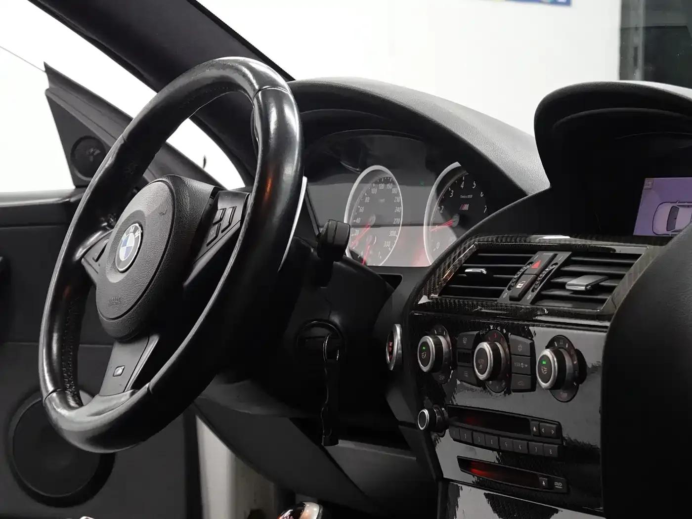BMW M6 2006 — миниатюра 12