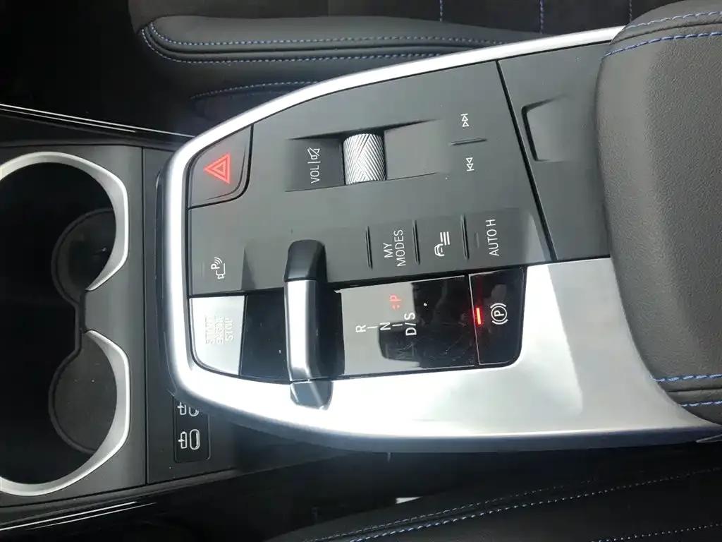 BMW X1 M35Li 2024 Model — миниатюра 11