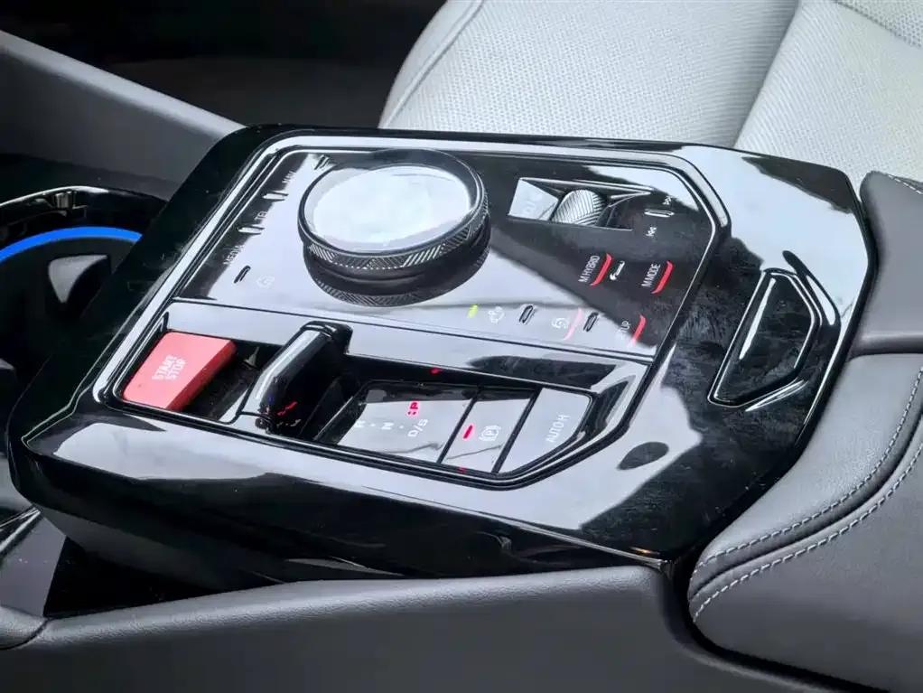 BMW M5 PHEV 2025 M5 — миниатюра 11