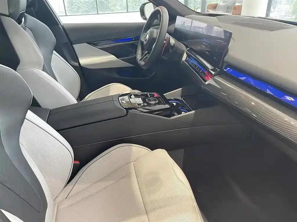 BMW M5 PHEV 2025 M5 — миниатюра 9
